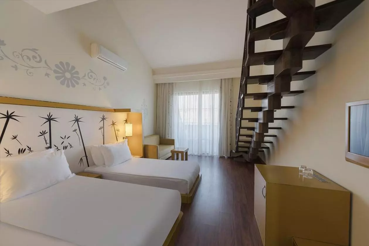 SIAMELEGANCE_SHABAVIZPARVAZ (15).jpg